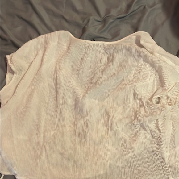 Forever 21 Women's White Top - Picture 3 of 3